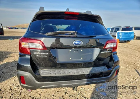 2018 Subaru Outback 2.5I Premium из США, поврежденный, VIN 4S4BSAFC0J3294568